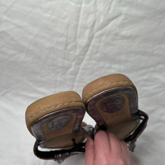 B.O.C Born Concept Womens Metallic Silver Bow Thong Toe Sandal Flip Flops 10 - Picture 8 of 12